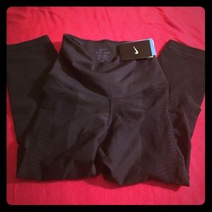 Nike lightweight workout/running capris